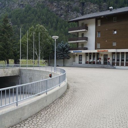 Monte Rosa D 412 Aparthotel Tasch Luaran gambar