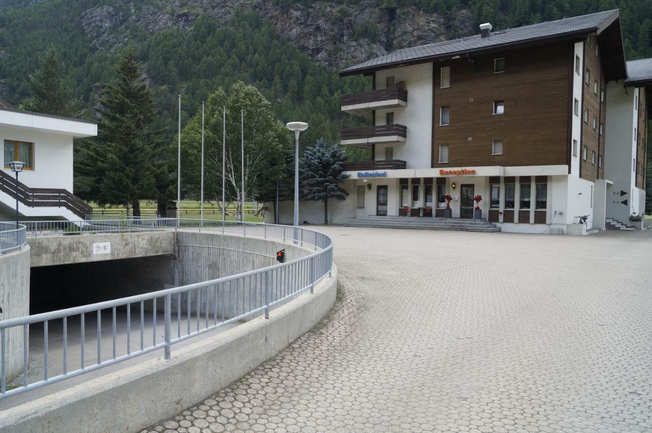 Monte Rosa D 412 Aparthotel Tasch Luaran gambar