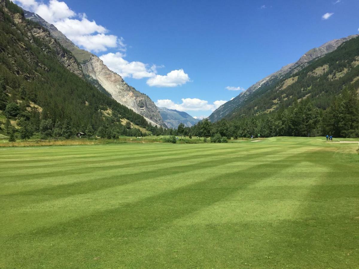 Monte Rosa D 412 Aparthotel Tasch Luaran gambar