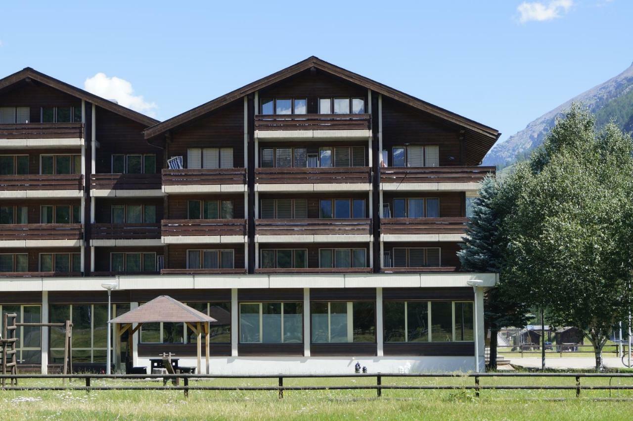Monte Rosa D 412 Aparthotel Tasch Luaran gambar