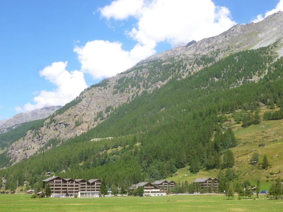Monte Rosa D 412 Aparthotel Tasch Luaran gambar