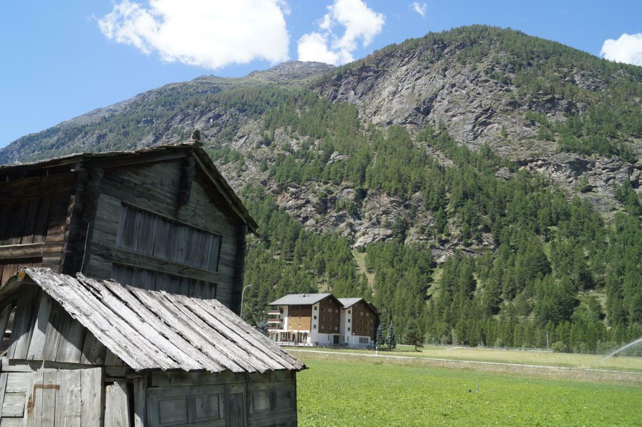 Monte Rosa D 412 Aparthotel Tasch Luaran gambar
